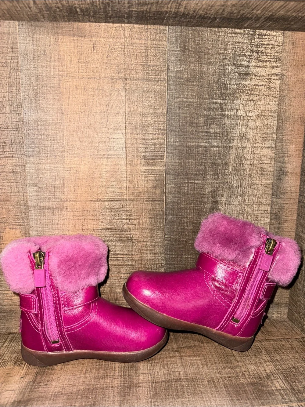 UGG authentic toddler boots size 6